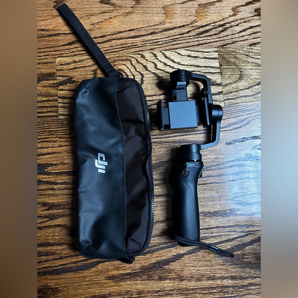 DJI Rotating gimbal for iphone
